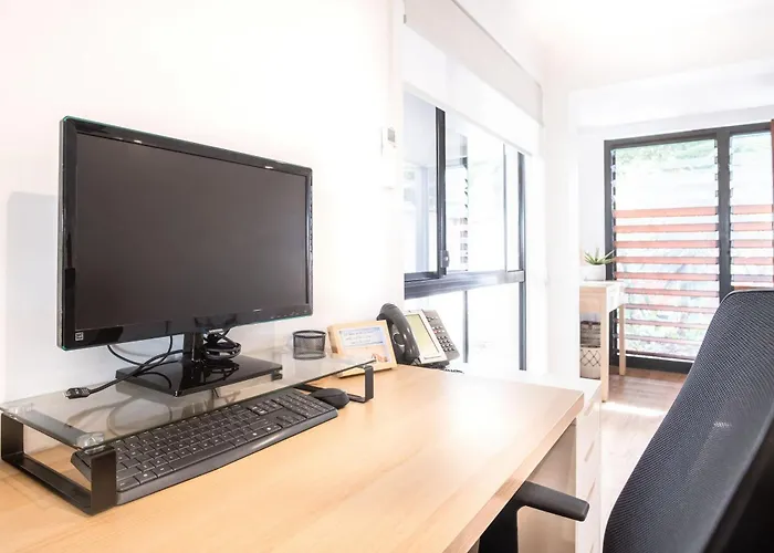 Modern Pet-Friendly Mudjimba Townhouse