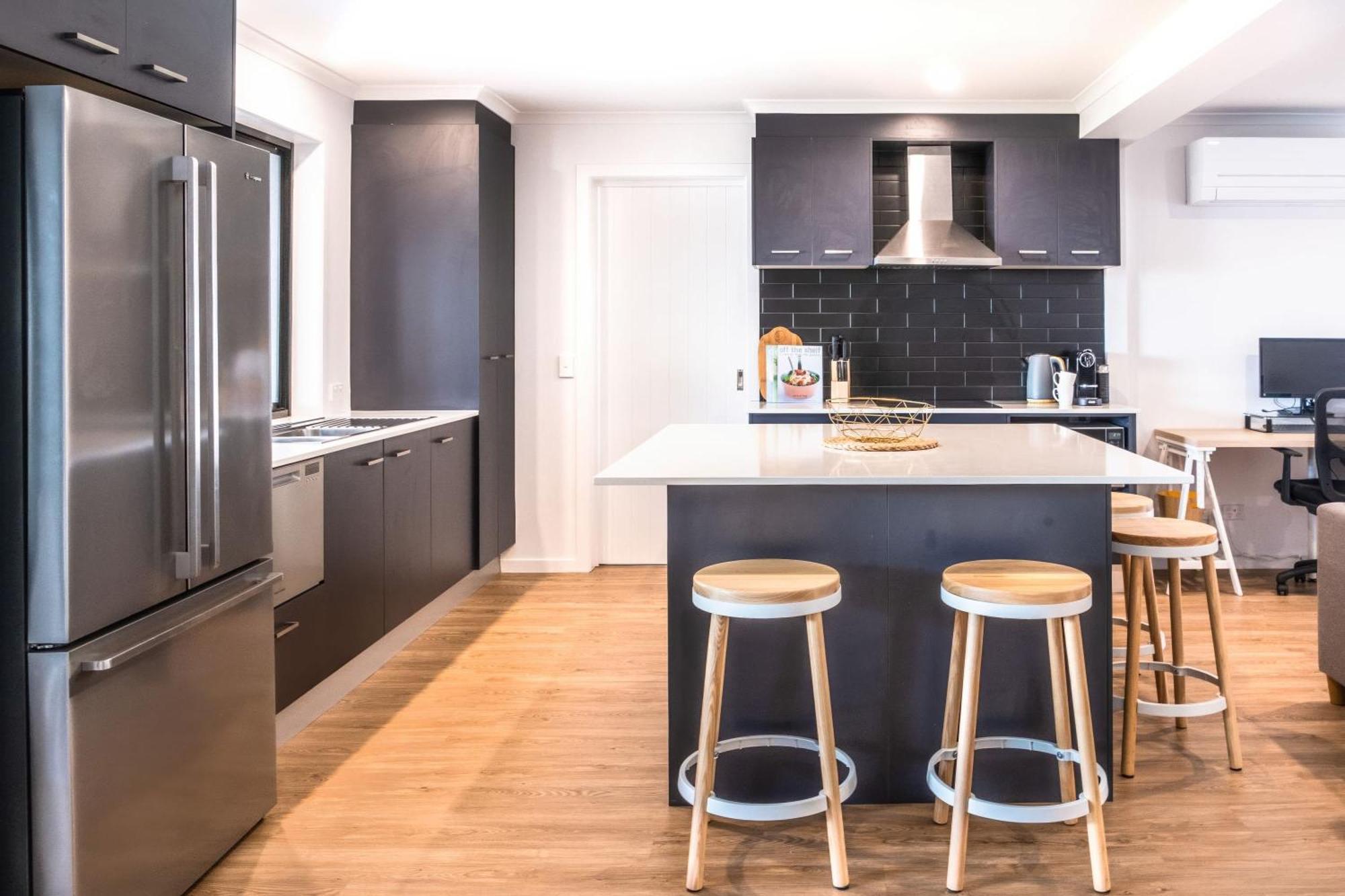 Modern Pet-friendly Townhouse *