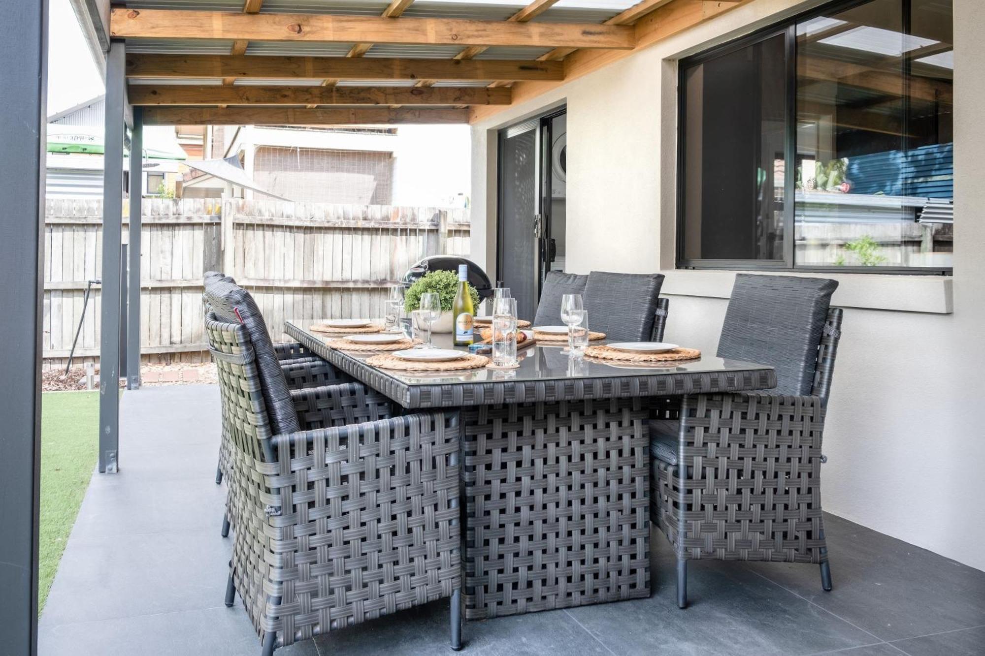 Modern Pet-friendly Townhouse Holiday home Mudjimba